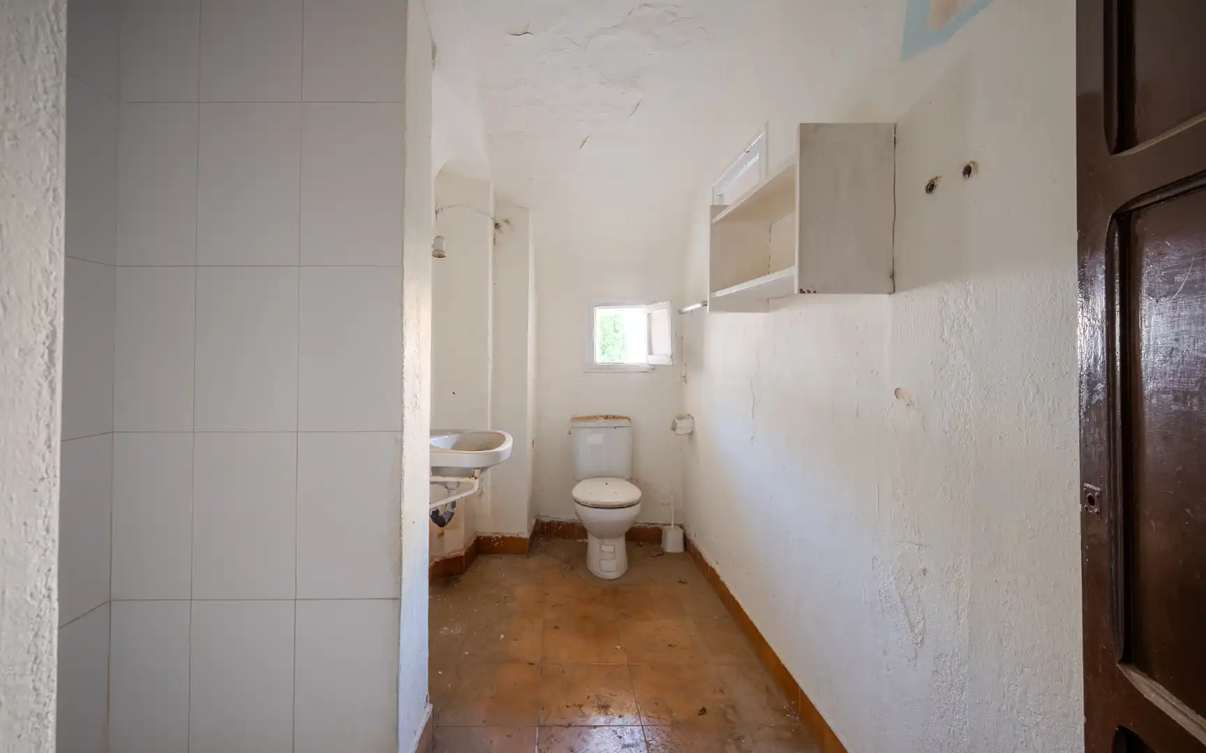 Bathroom of Buildings for sale in Benaguasil