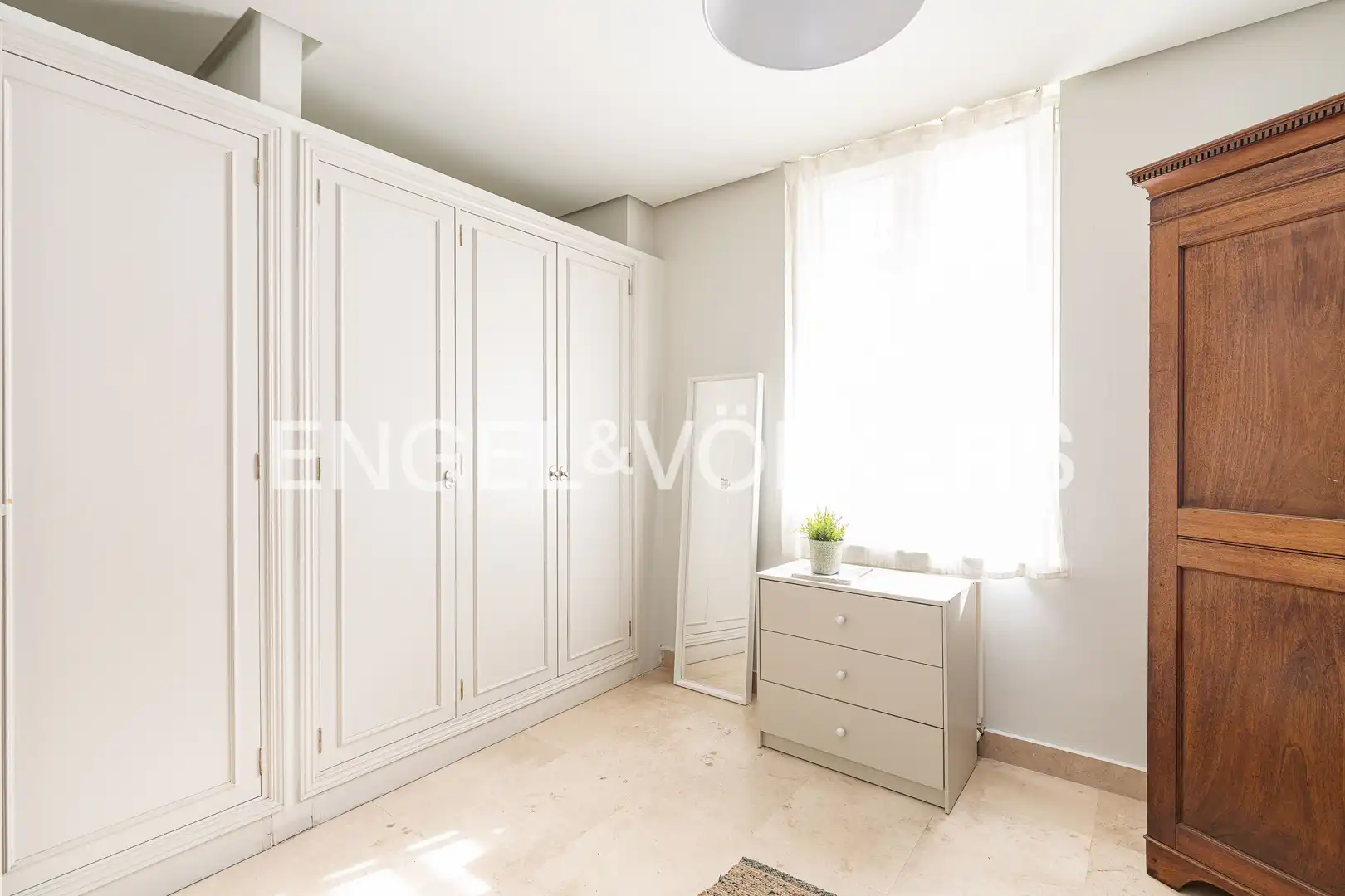 Habitación de Casa o chalet en venta en Pozuelo de Alarcón con Aire acondicionado, Calefacción y Jardín privado