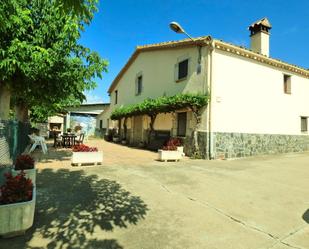 Vista exterior de Finca rústica en venda en Vilobí d'Onyar amb Calefacció, Traster i Piscina