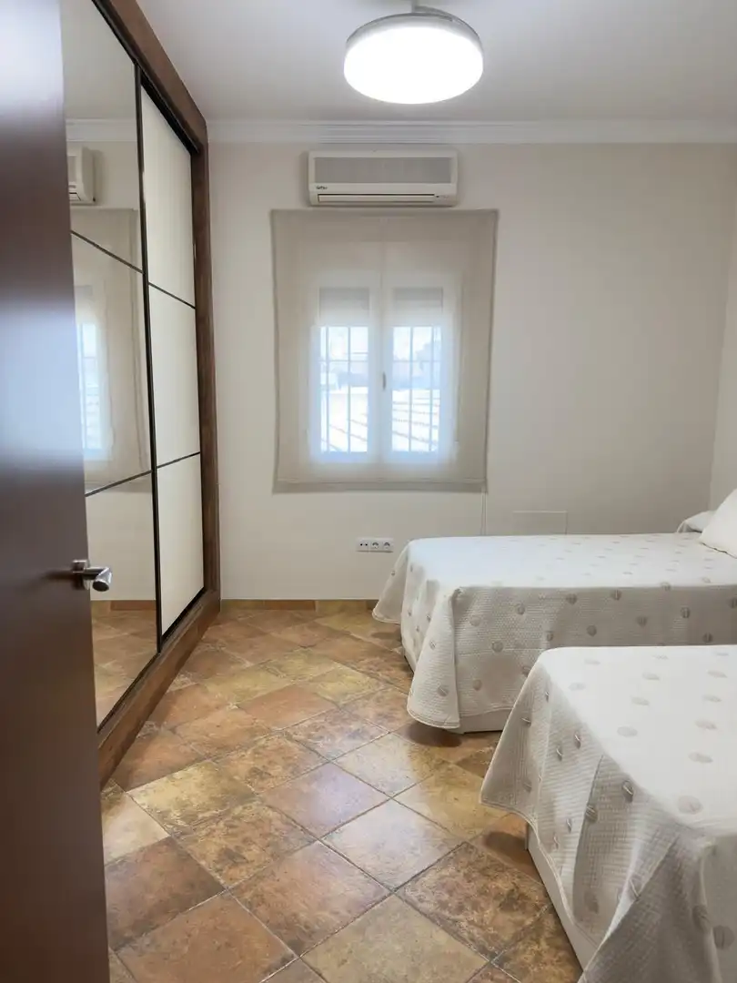 Habitación de Casa o chalet en venta en Campillos con Aire acondicionado, Calefacción y Jardín privado