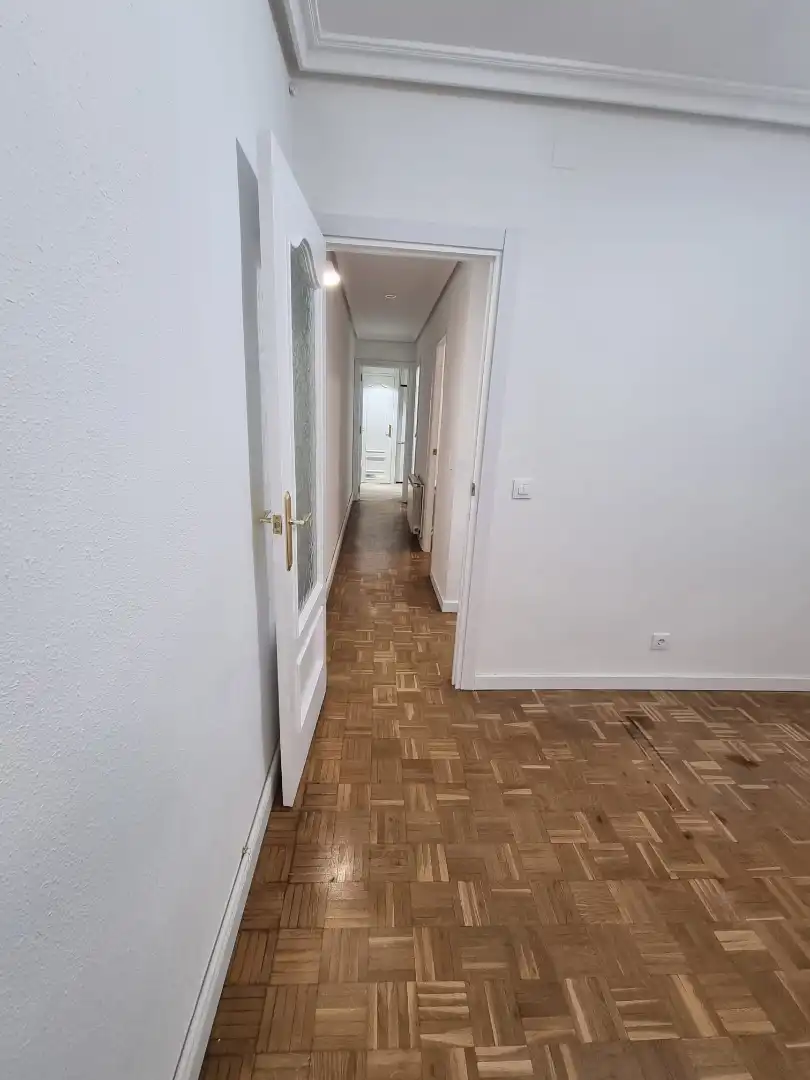 Flat for rent in Madrid  with Air Conditioner, Heating and Parquet flooring
