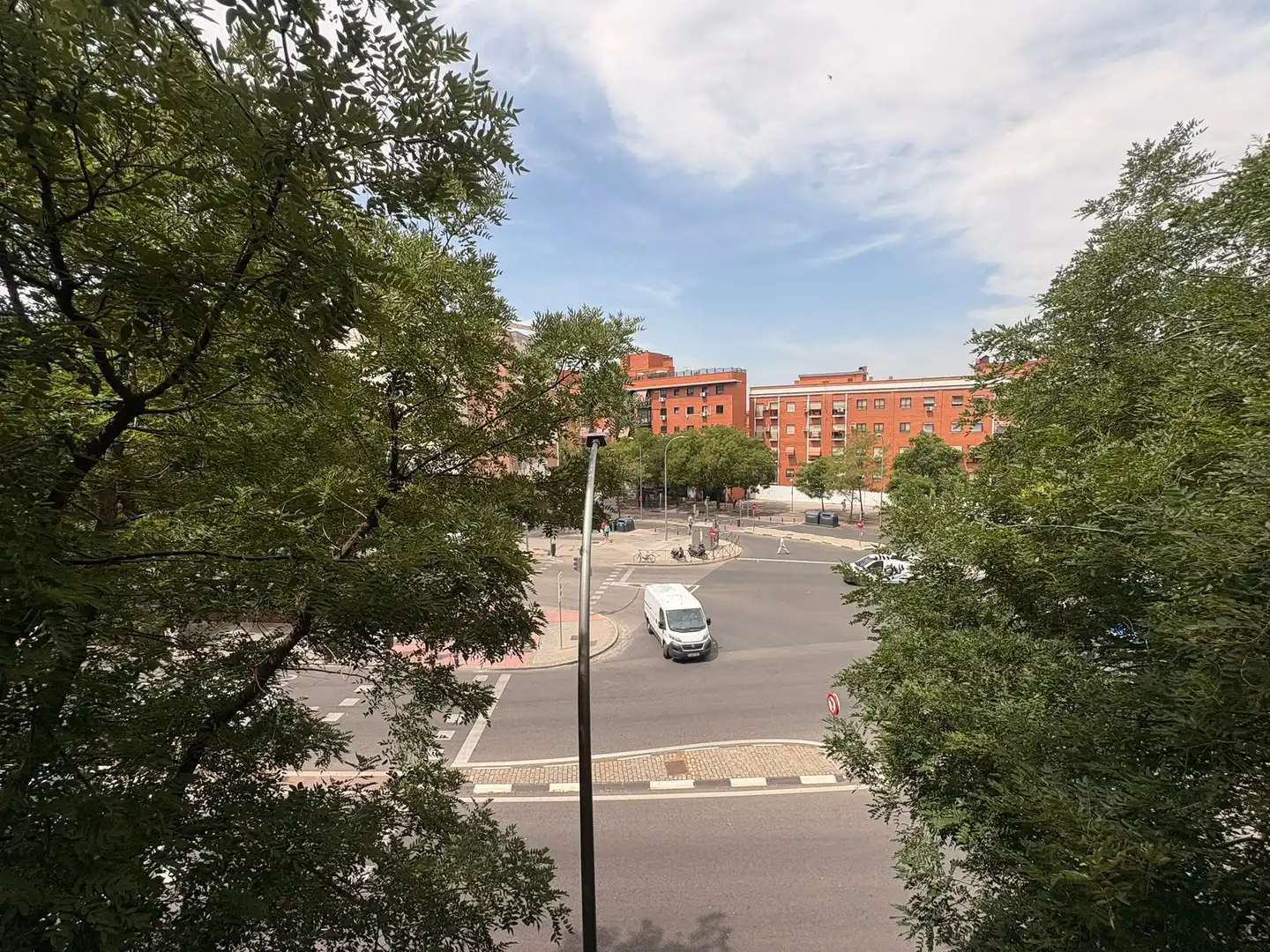Außenansicht von Wohnung zur Miete in Madrid mit Heizung und Balkon