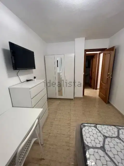 Schlafzimmer von Wohnung zur Miete in Burjassot mit Möbliert, Ofen und Waschmaschine