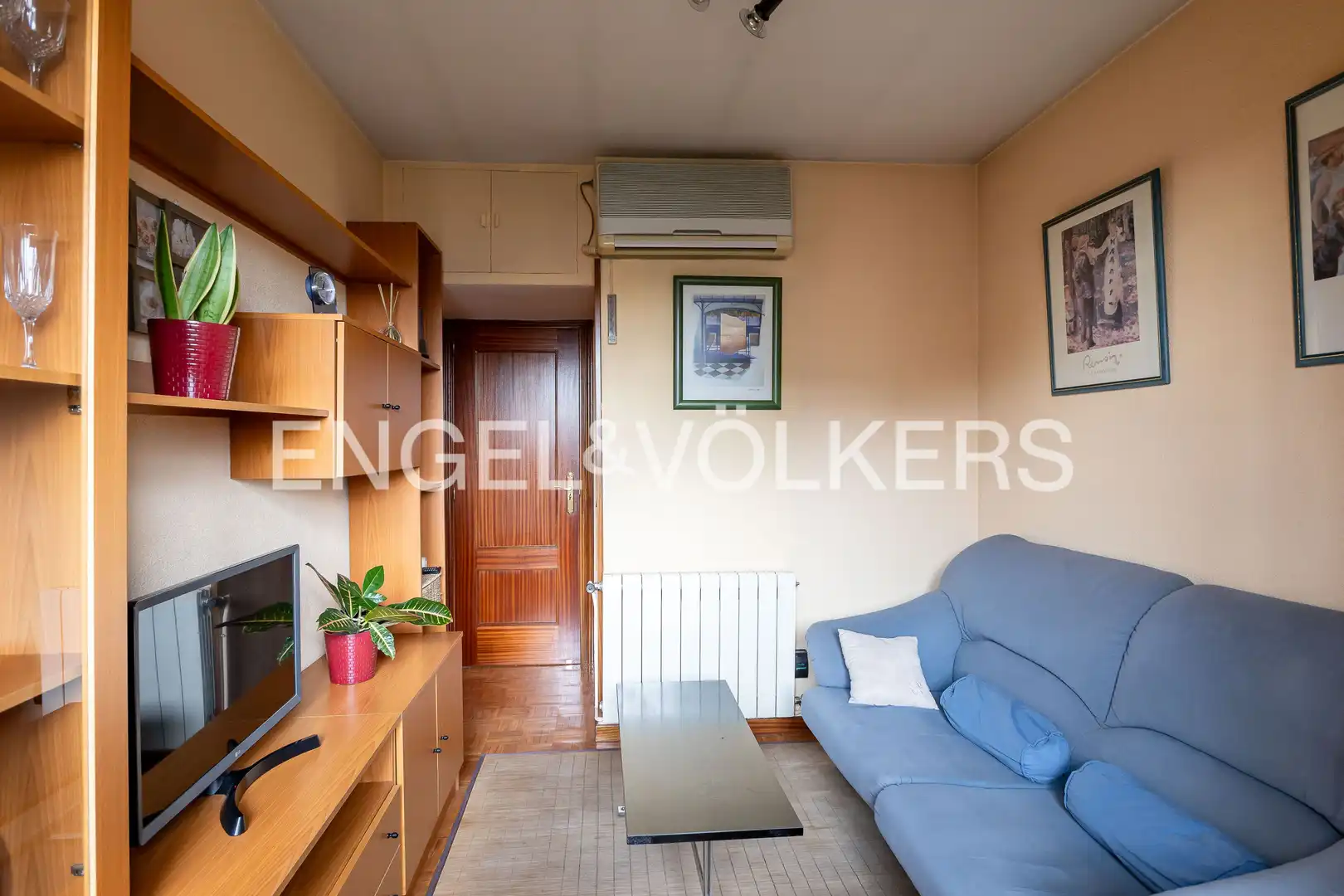 Sala d'estar de Pis en venda en Madrid amb Aire condicionat, Calefacció i Parquet