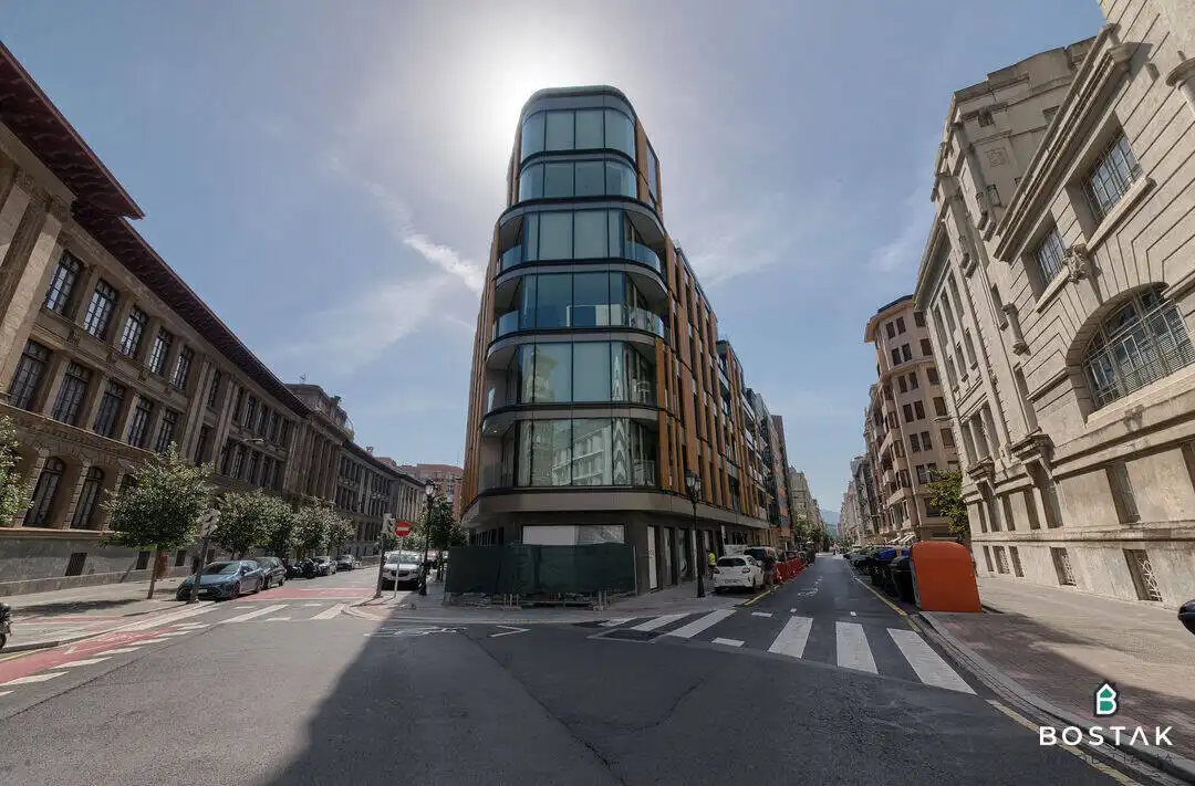 Vista exterior de Ático de alquiler en Bilbao  con Calefacción, Terraza y Balcón