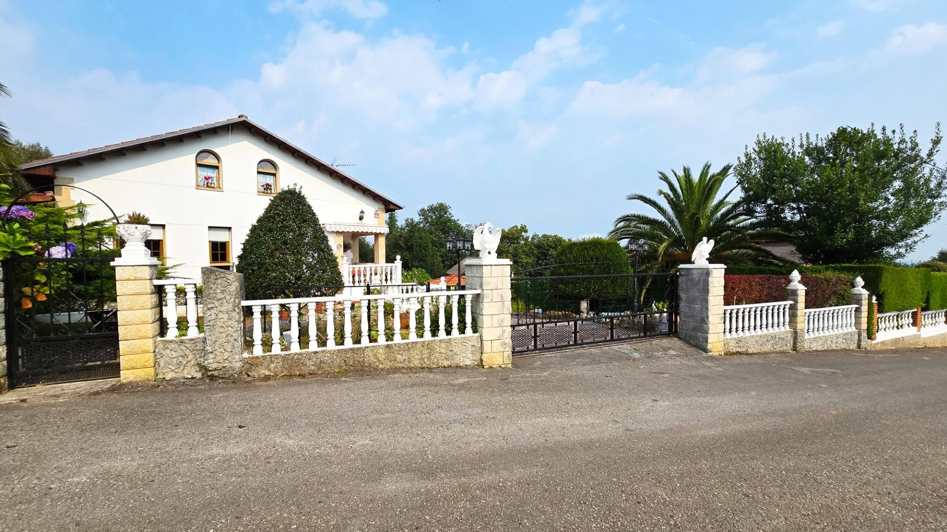 Garden of House or chalet for sale in Reocín  with Heating, Terrace and Storage room