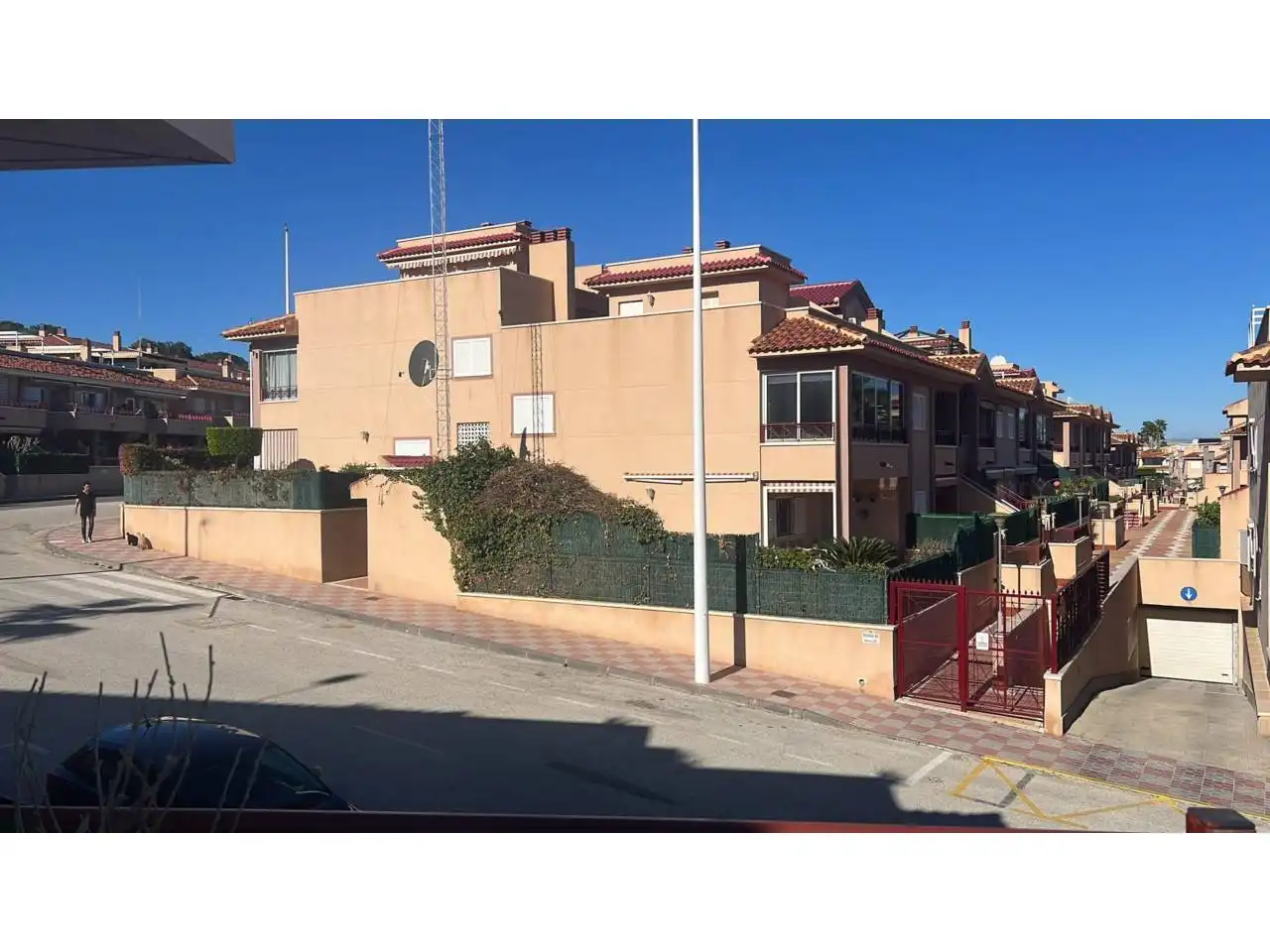 Vista exterior de Apartament en venda en Santa Pola amb Piscina comunitària