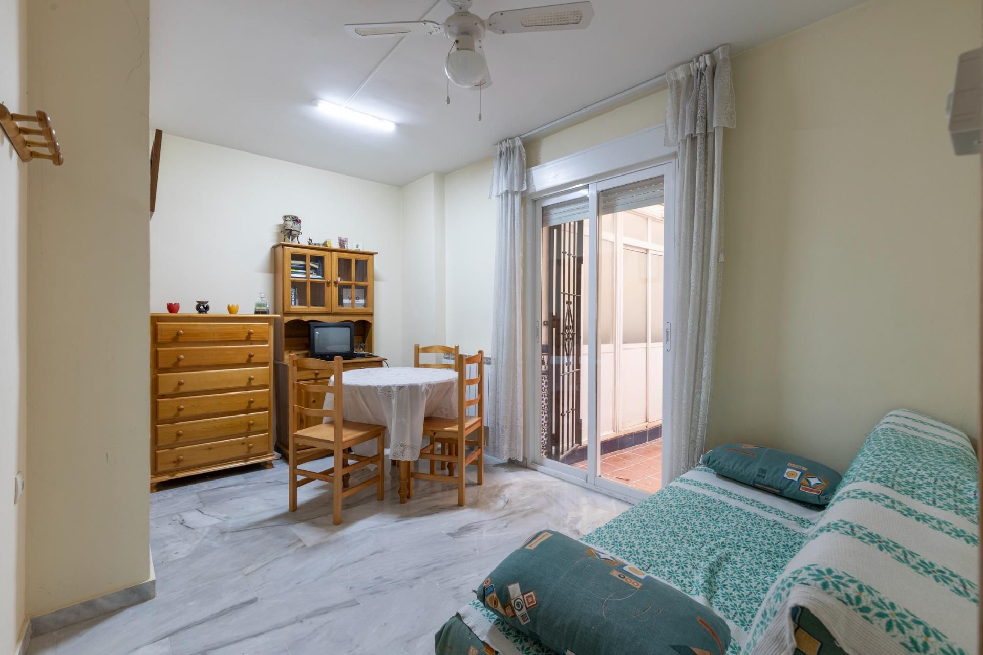 Bedroom of Flat for sale in  Granada Capital  with Heating