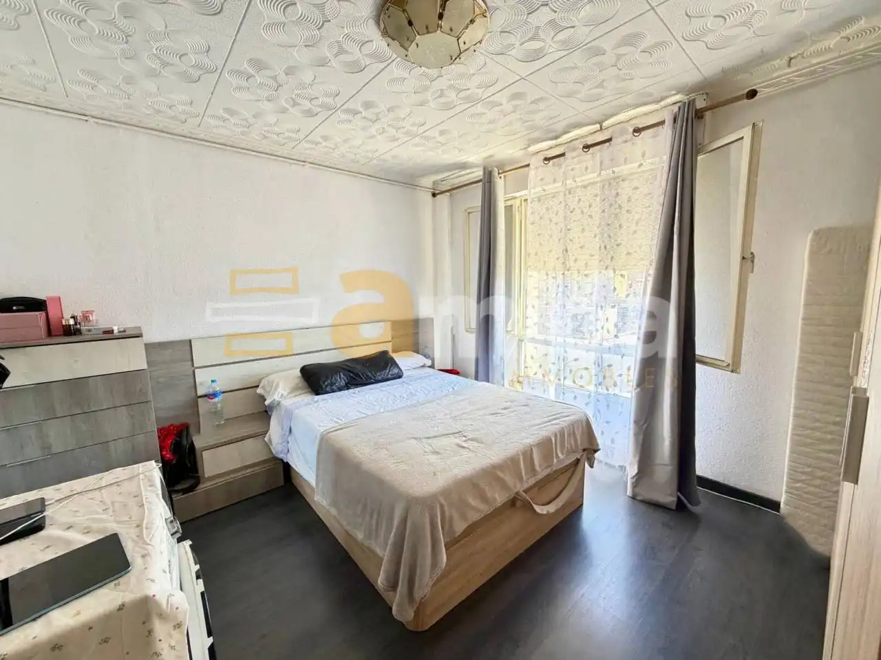 Habitación de Piso en venta en Sabadell con Parquet y Balcón