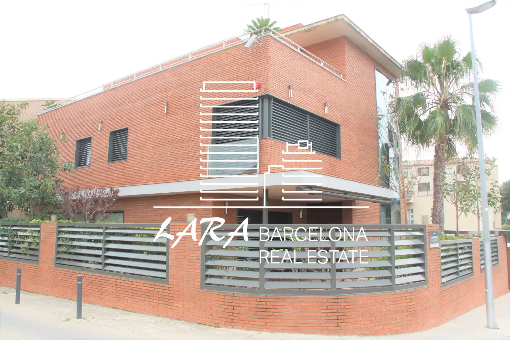 Vista exterior de Casa o chalet en venta en Viladecans con Aire acondicionado, Calefacción y Jardín privado