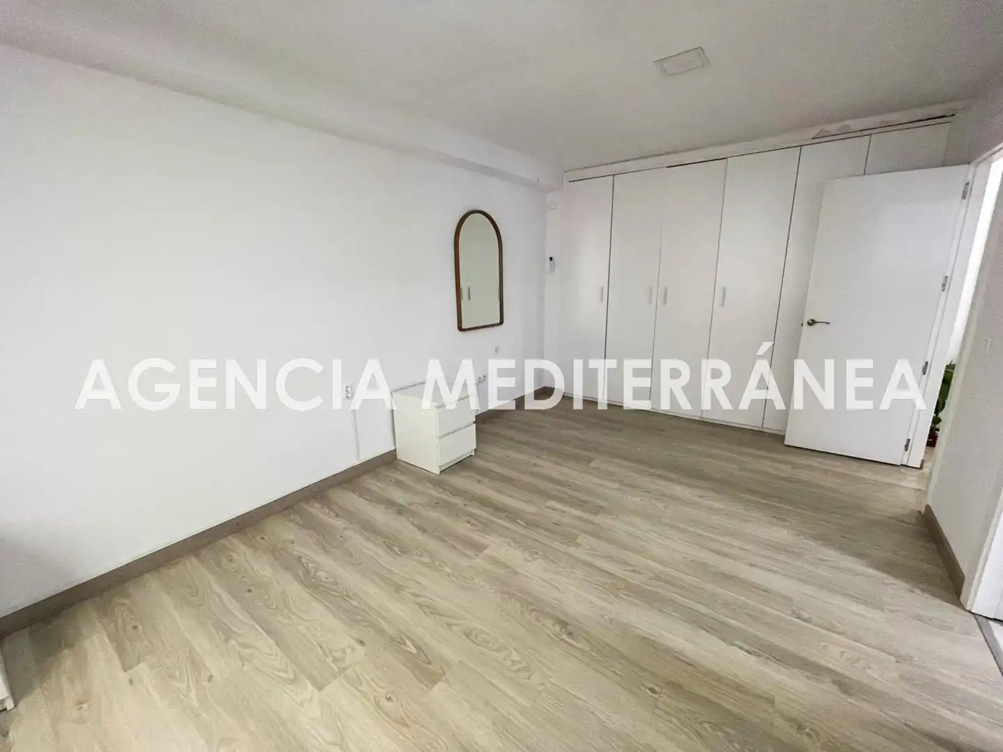 Wohnung zur Miete in Mont-Olivet