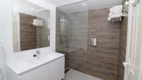 Bathroom of Apartment for sale in Chiclana de la Frontera  with Air Conditioner, Heating and Private garden