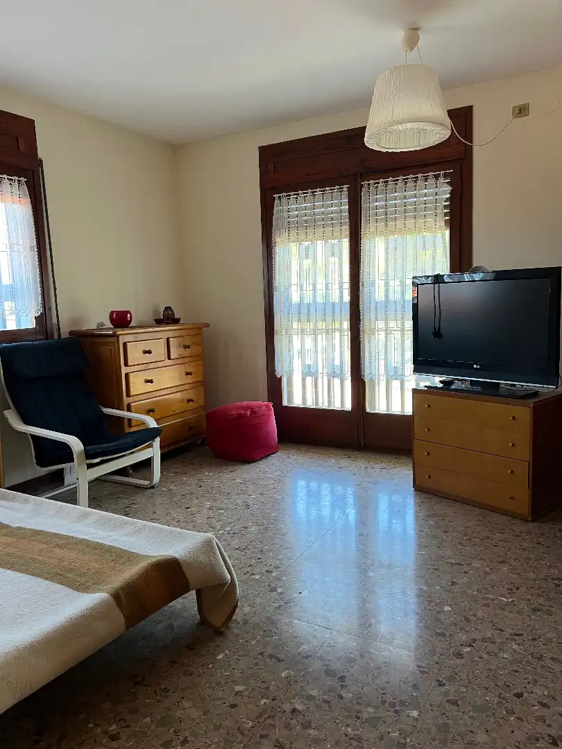 Sala d'estar de Casa o xalet en venda en Mataró amb Aire condicionat, Jardí privat i Terrassa