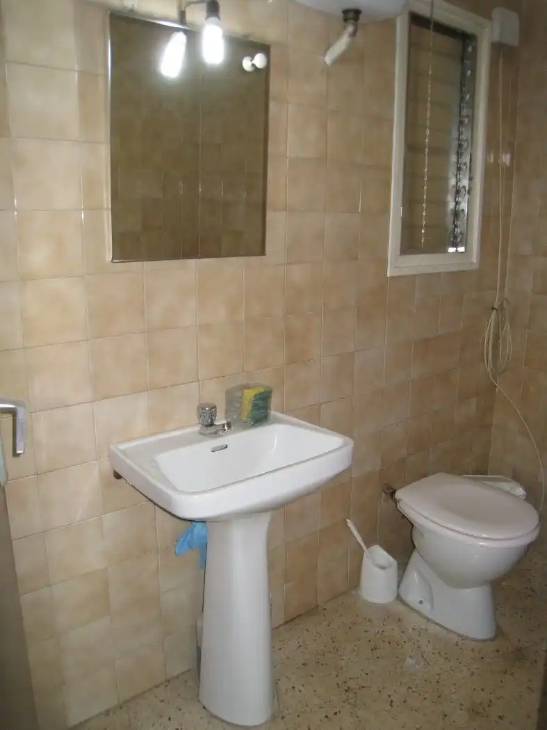 Bathroom of Office for rent in Barcelona  with Air Conditioner