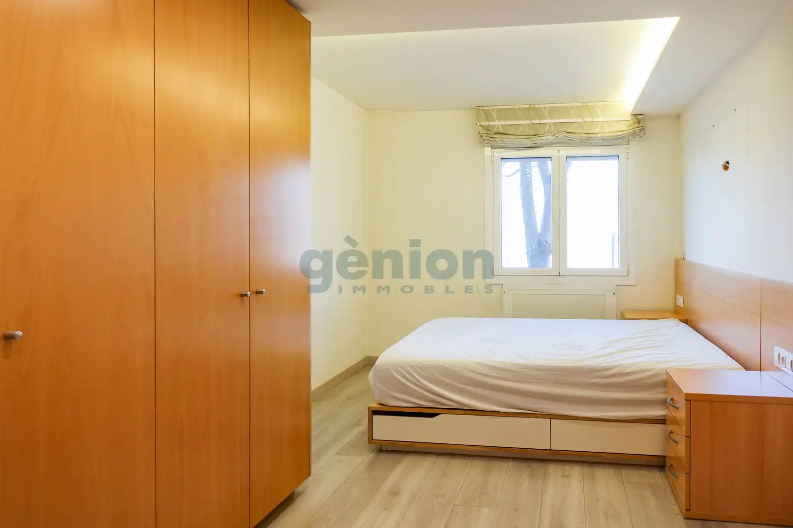 Bedroom of Flat for sale in Girona  with Air Conditioner and Heating