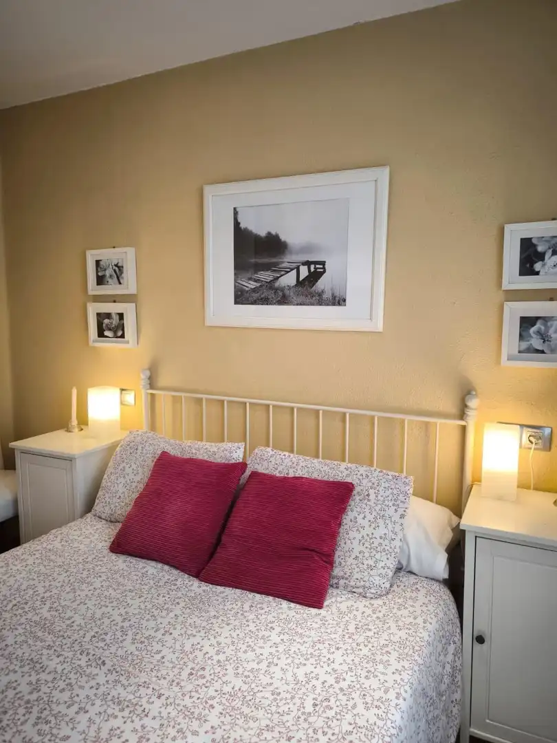Bedroom of Flat for rent in Oviedo   with Heating and Furnished