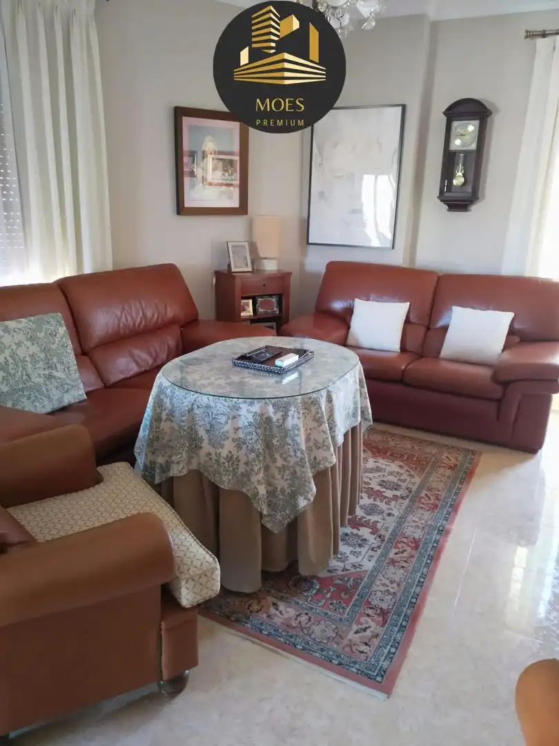 Living room of Flat for sale in Villacarrillo  with Air Conditioner, Heating and Balcony