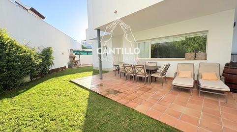 Foto 2 de Casa adosada en venta en Conil, Conil de la Frontera