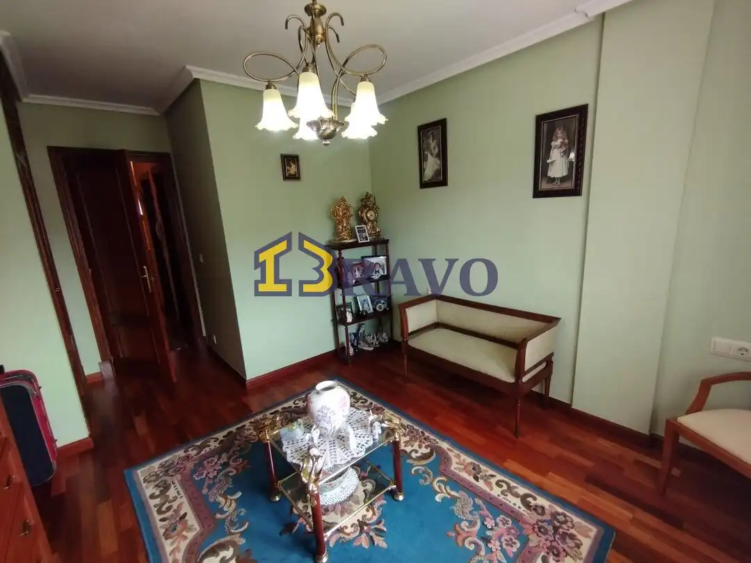 Sala de estar de Casa adosada en venta en Medina de Pomar con Calefacción, Jardín privado y Terraza