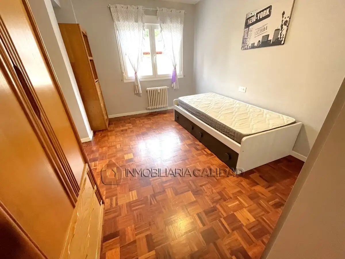 Flat for rent in Burgos  with Heating and Furnished