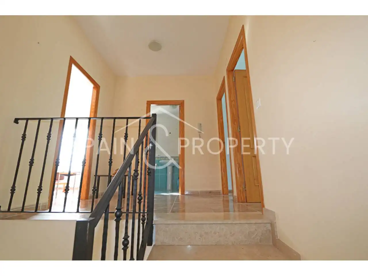 Casa adosada en venta en Montroi / Montroy