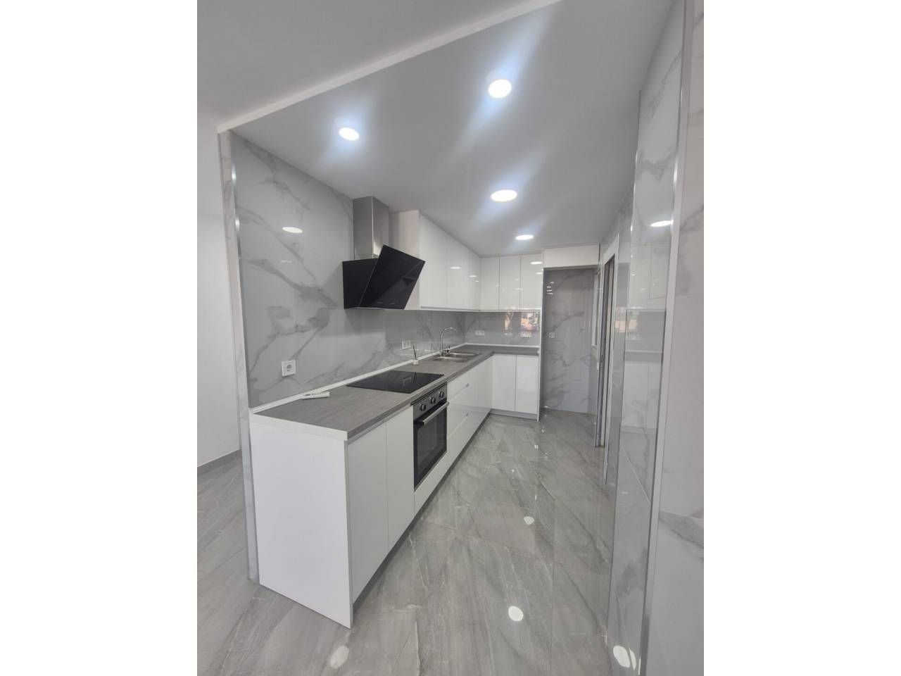 Kitchen of Flat for sale in Sabadell  with Air Conditioner and Heating