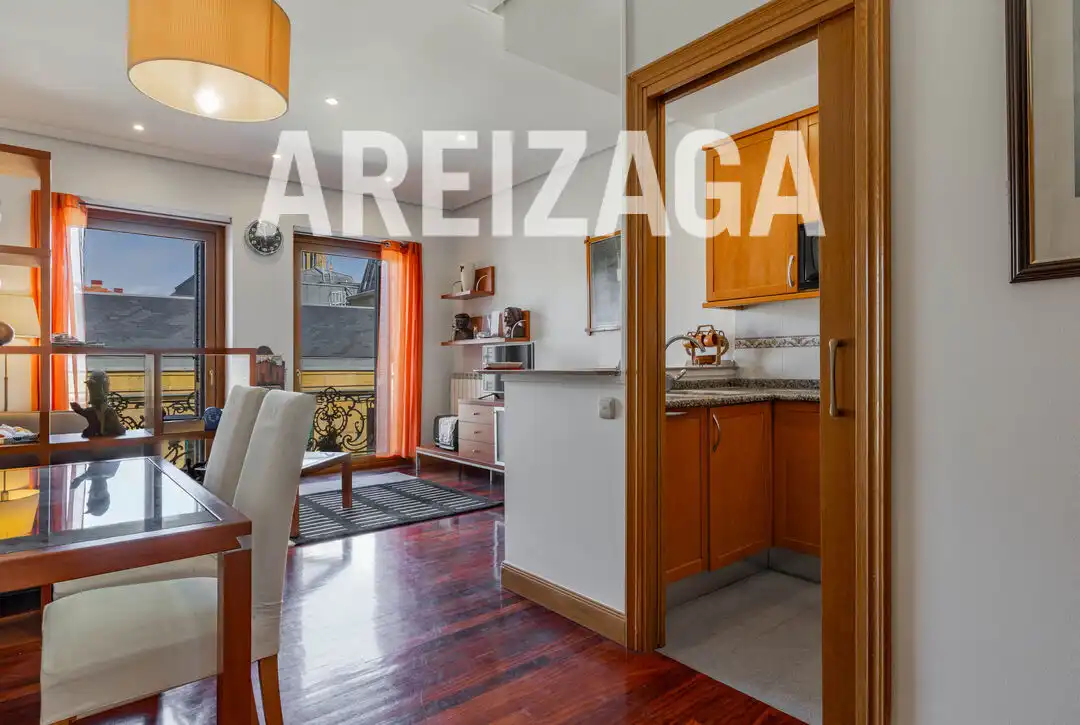 Cocina de Piso en venta en Donostia - San Sebastián  con Calefacción, Amueblado y Balcón