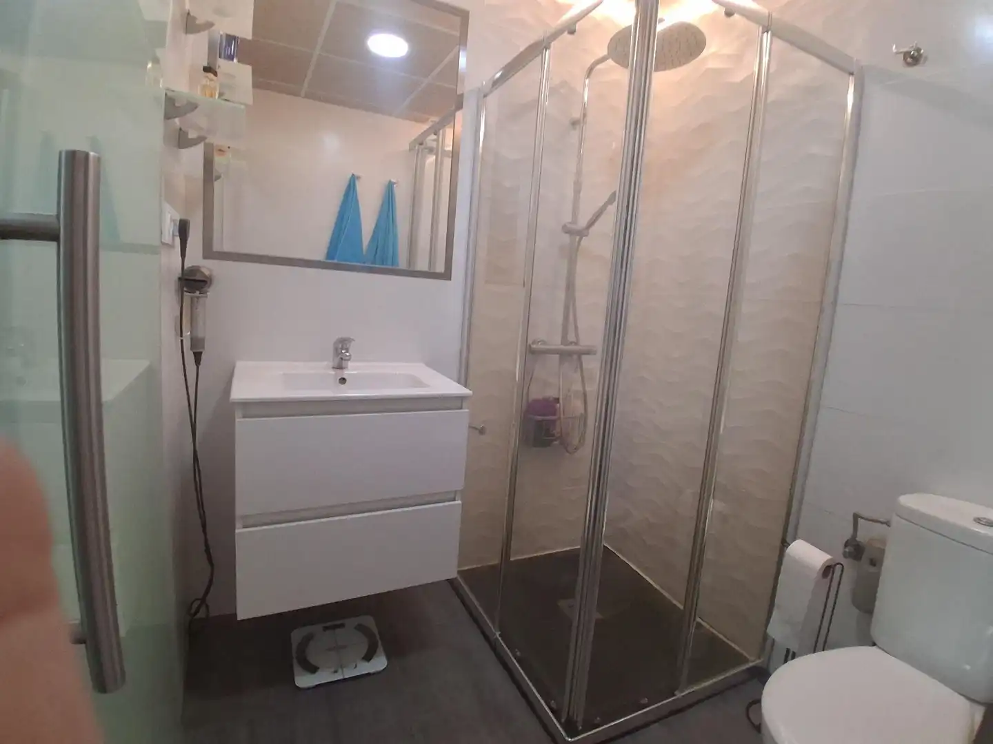 Baño de Piso en venta en Cedillo del Condado con Calefacción y Trastero