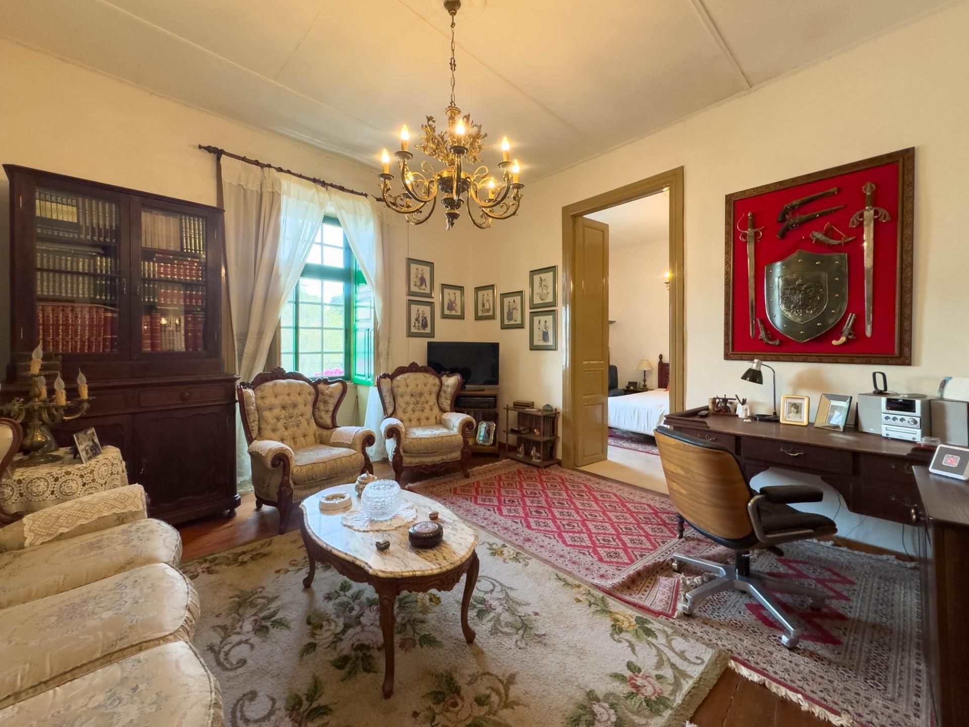 Sala d'estar de Casa o xalet en venda en San Miguel de Abona amb Jardí privat, Traster i Alarma