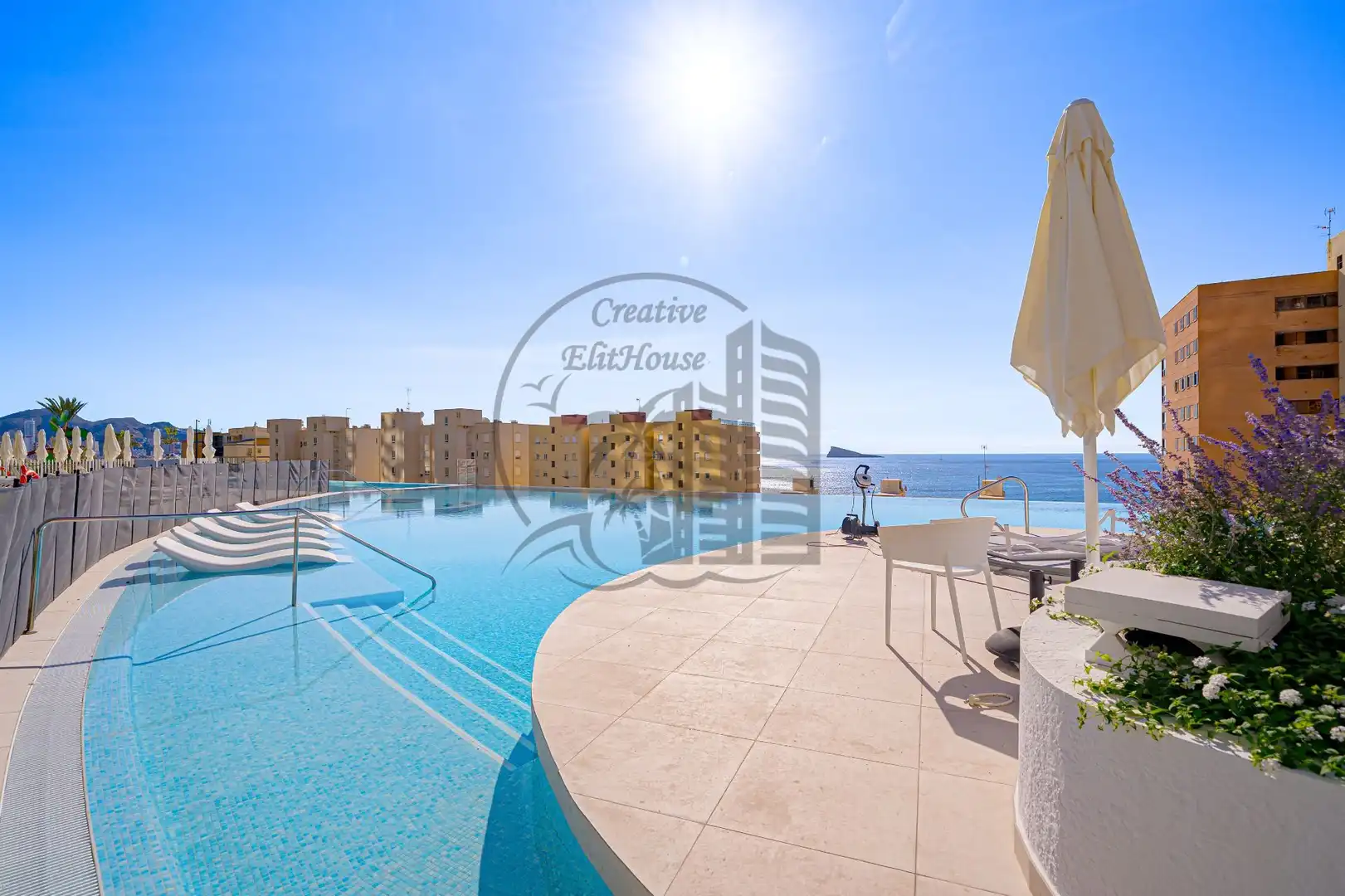 Appartement compact avec piscine à vendre à Carrer de Brasil, imagen 6
