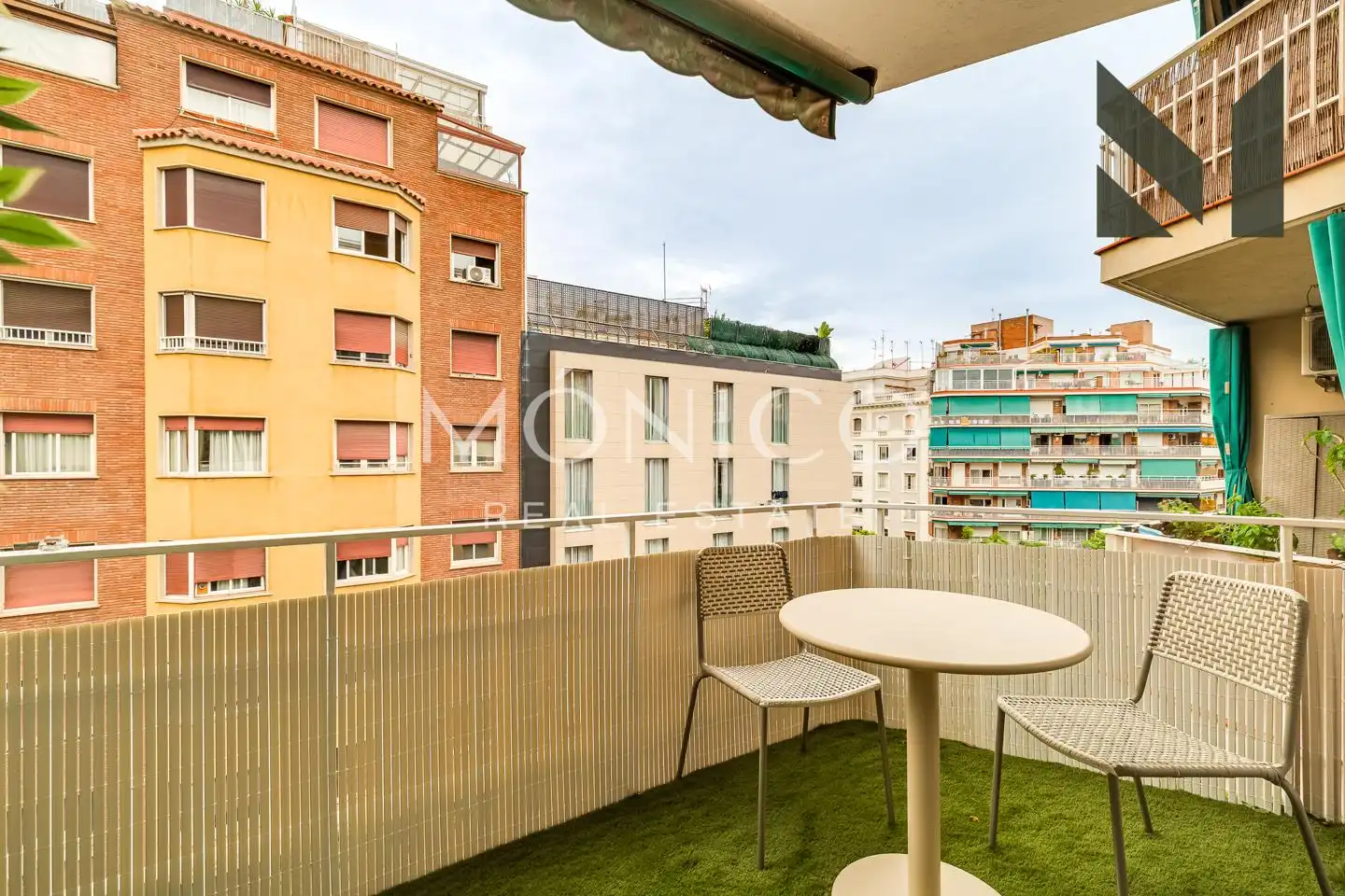 Piso con terraza en venta en Calle de Sicília, imagen 2