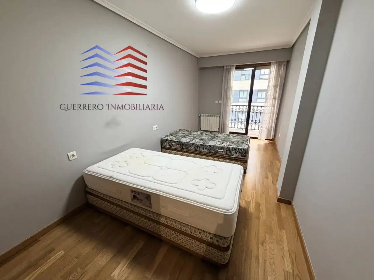 Habitación de Apartamento de alquiler en Barbadás con Calefacción, Trastero y Amueblado