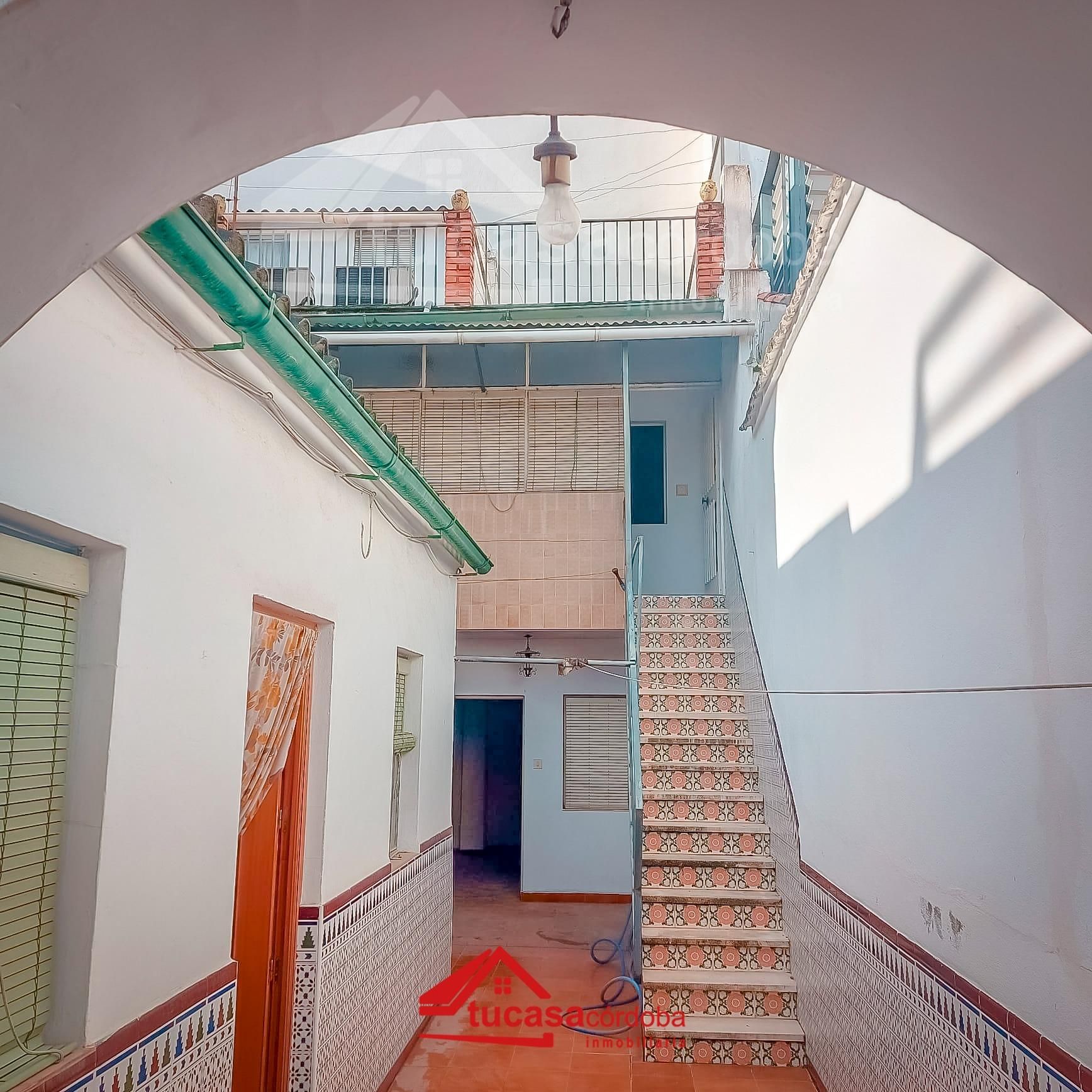 Vista exterior de Casa o xalet en venda en  Córdoba Capital amb Aire condicionat, Terrassa i Traster