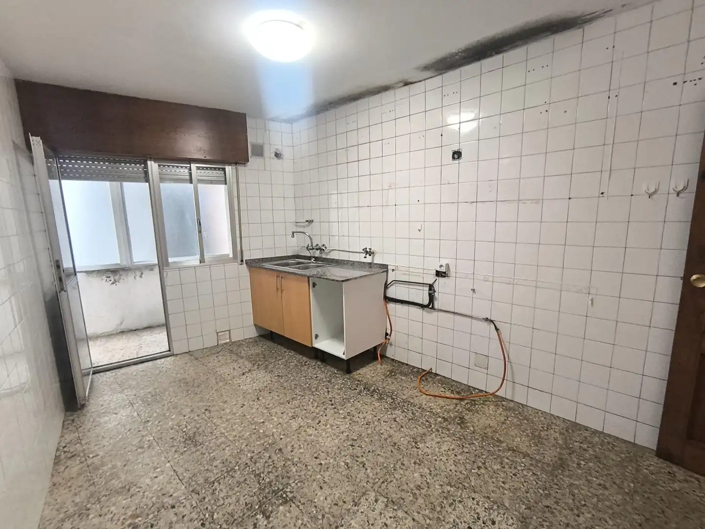 Kitchen of Flat for sale in Santiago de Compostela 