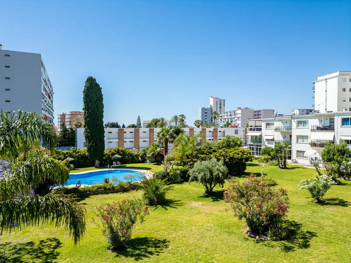 Garten von Wohnung zum Verkauf in Benalmádena mit Klimaanlage und Gemeinschaftspool