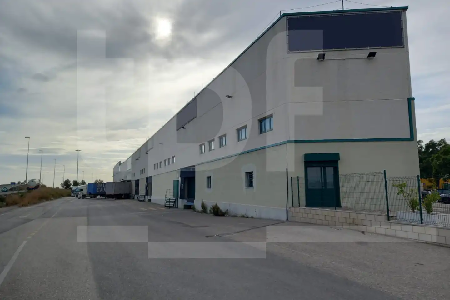 Industrial building to rent in Calle Sector 13, imagen 11