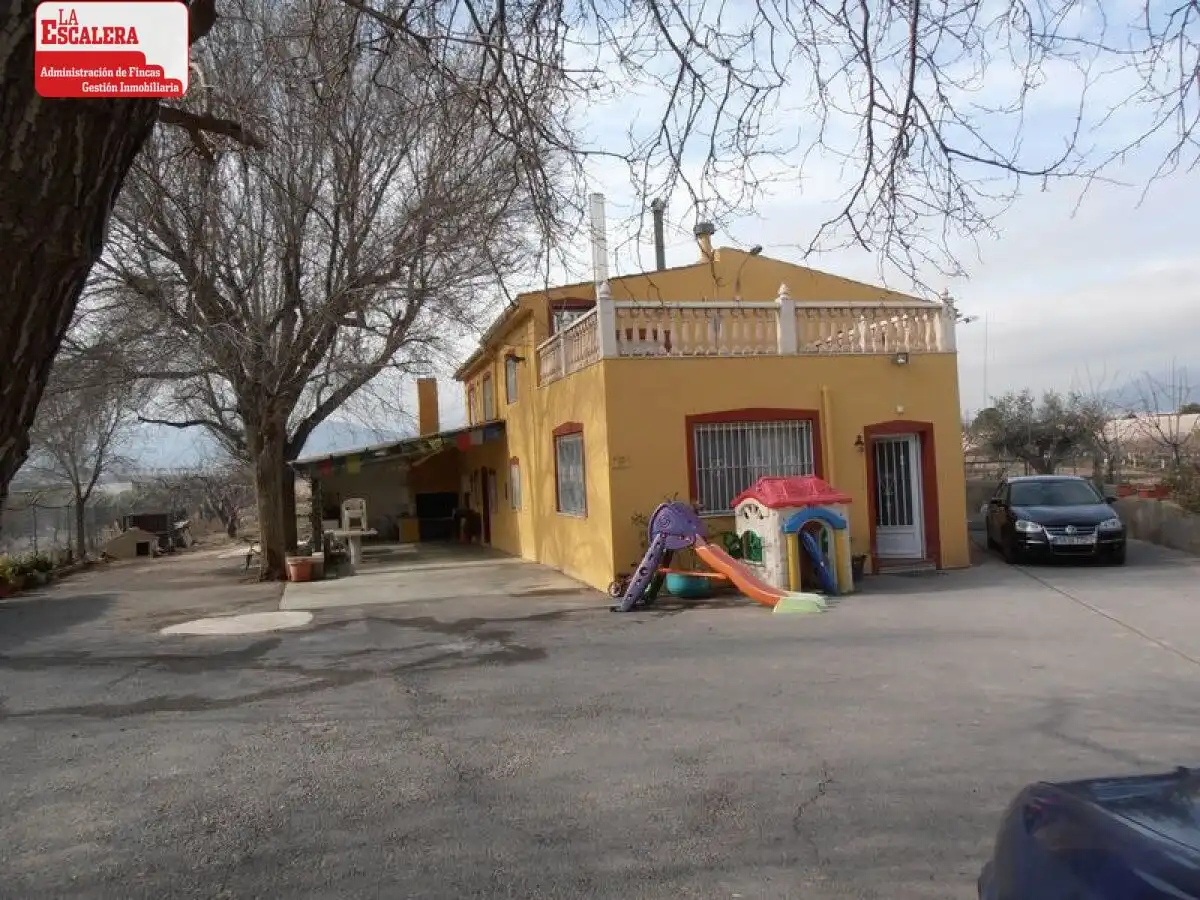 Xalet amb jardí en venda a Castalla, imagen 2