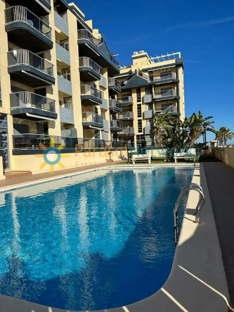 Schwimmbecken von Wohnungen zur Miete in Guardamar de la Safor mit Klimaanlage, Heizung und Terrasse