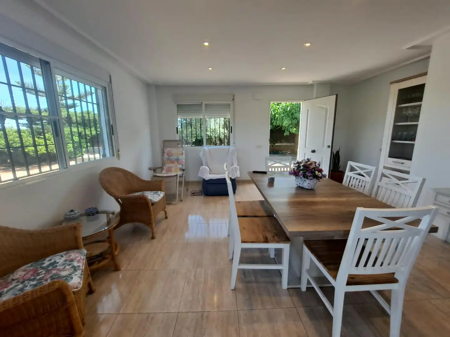 Casa rústica amb jardí en venda a El Grao