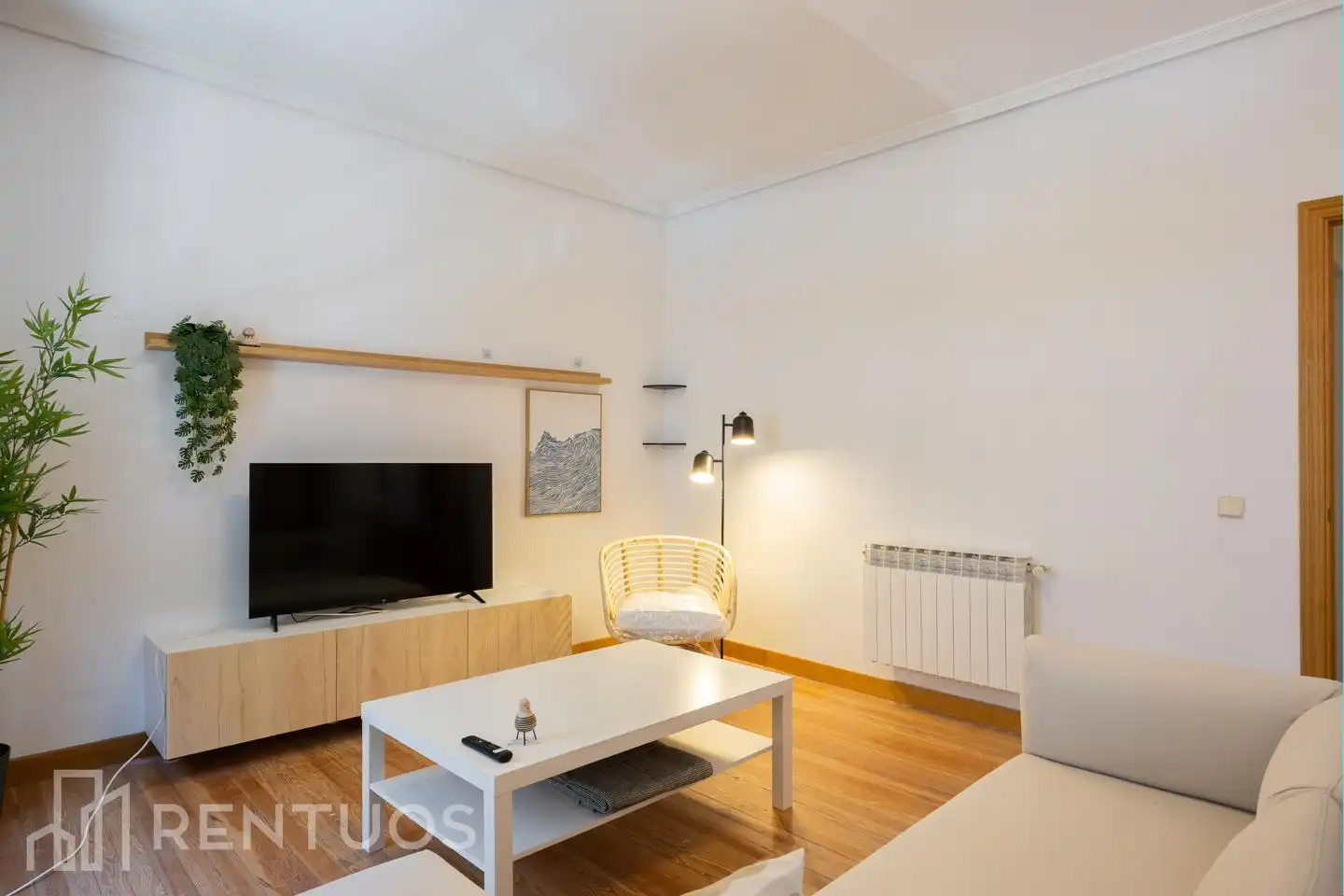 Wohnzimmer von Wohnung zur Miete in Madrid mit Heizung, Parkett und Möbliert