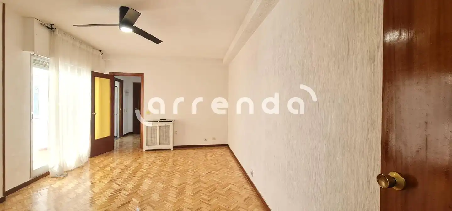 Piso de alquiler en Del Amor De Dios, Cortes - Huertas