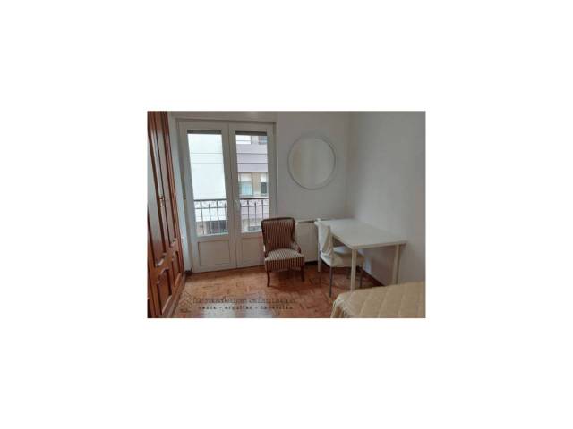 Piso en Alquiler en Luis Vives en Carmelitas