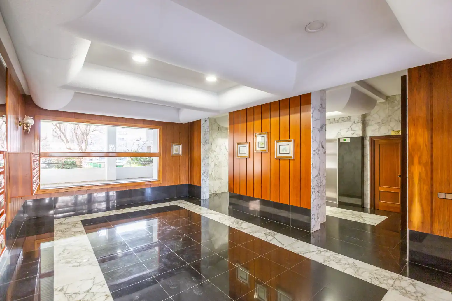 Piso en venta en  Pamplona / Iruña con Calefacción, Parquet y Trastero