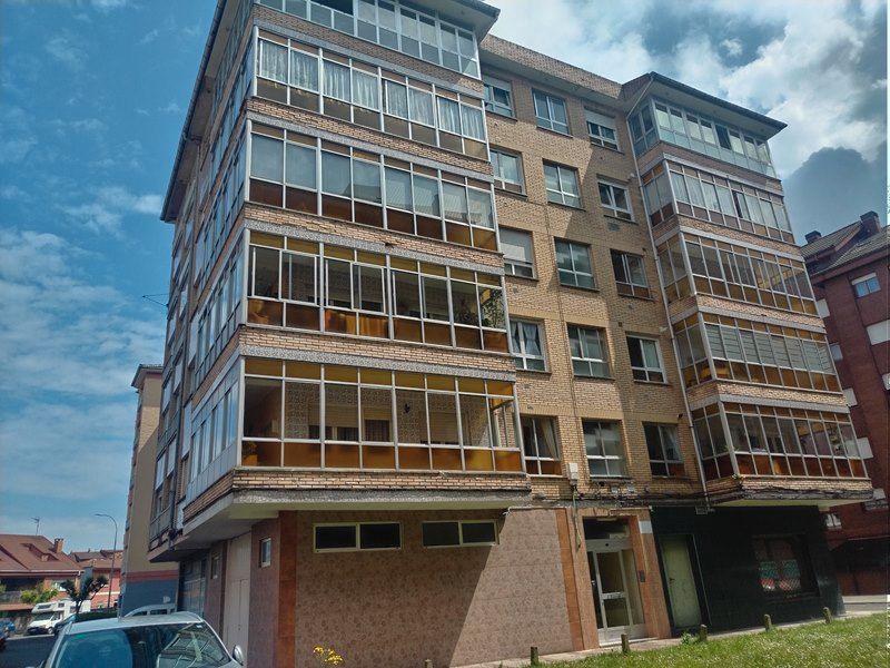 Vista exterior de Piso en venta en Castrillón con Calefacción