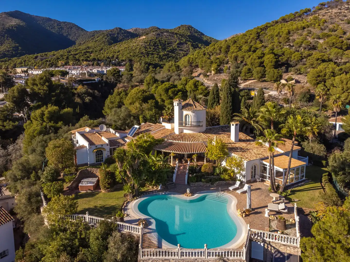 Vista exterior de Casa o xalet en venda en Mijas amb Terrassa