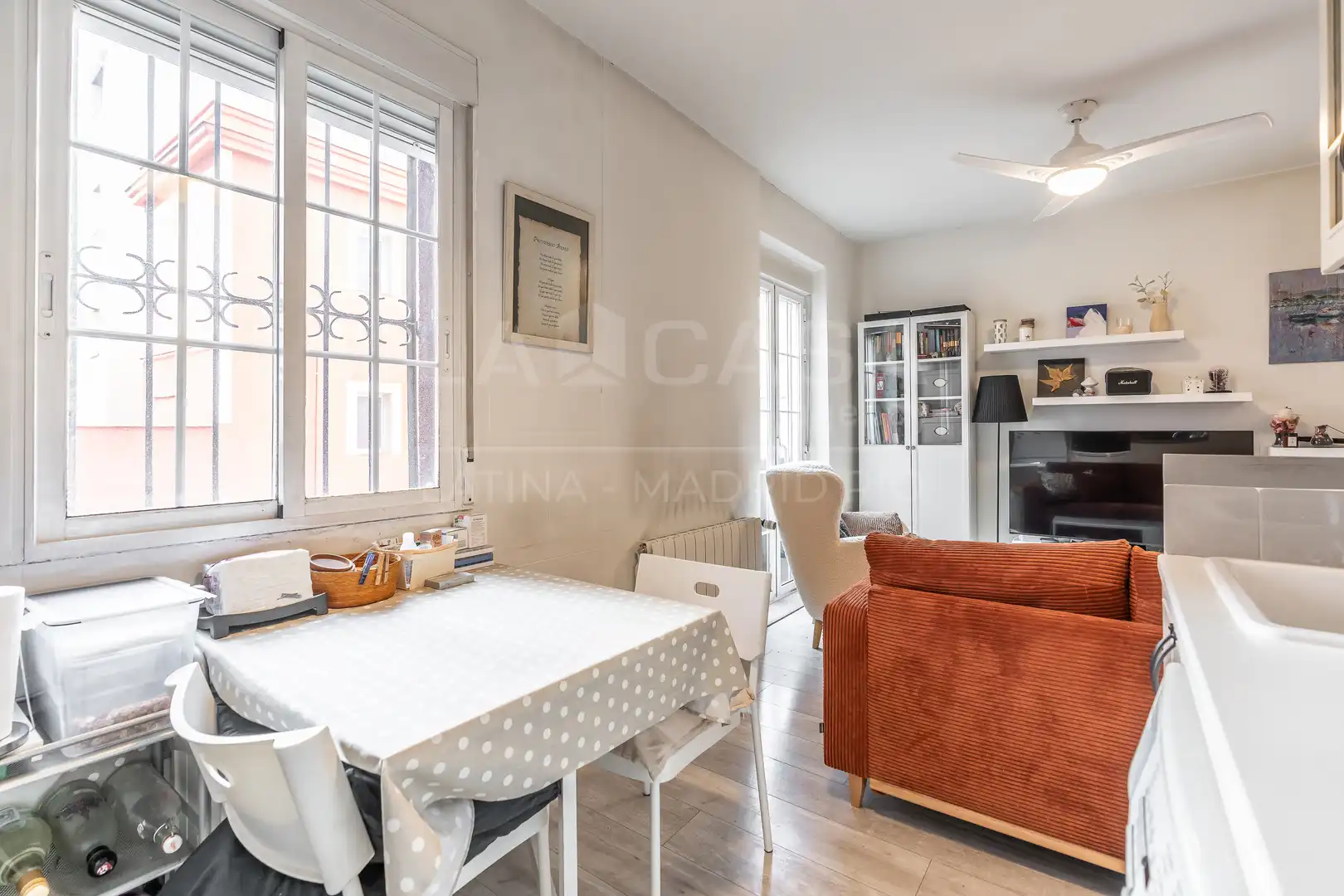 Sala de estar de Piso en venta en Madrid con Calefacción y Balcón