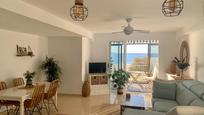 Sala d'estar de Pis en venda en Benidorm amb Aire condicionat i Terrassa