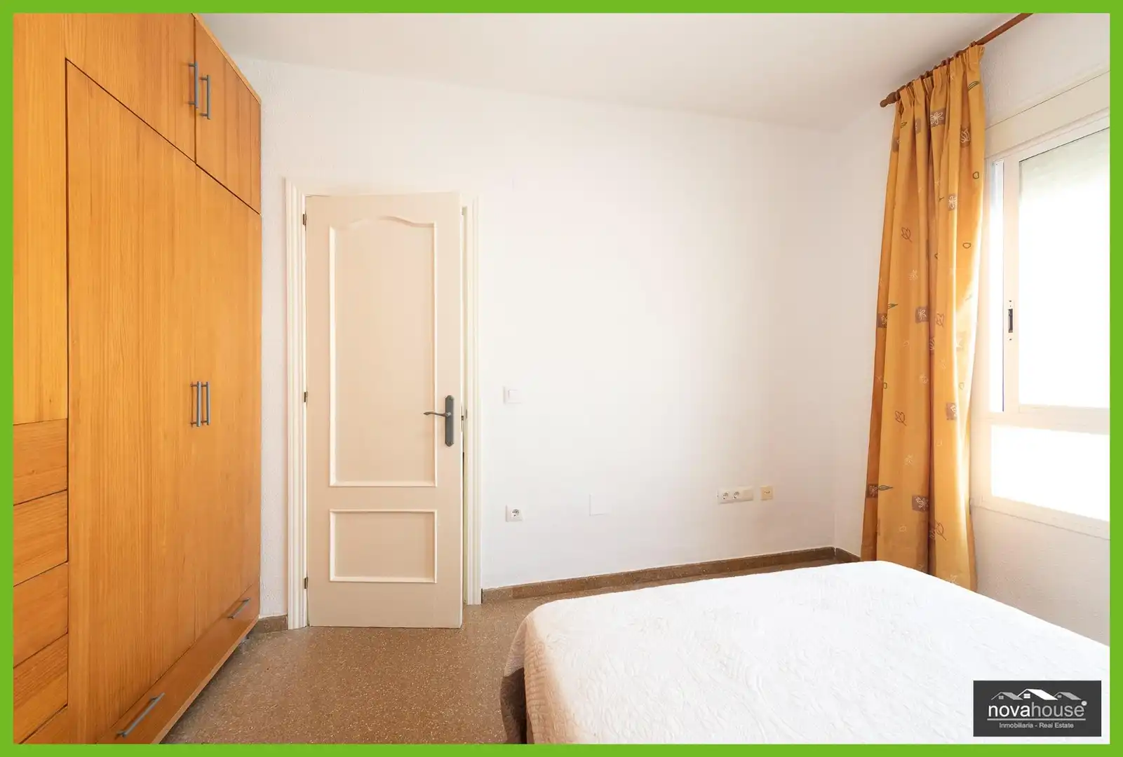 Habitación de Piso en venta en Vélez-Málaga con Amueblado