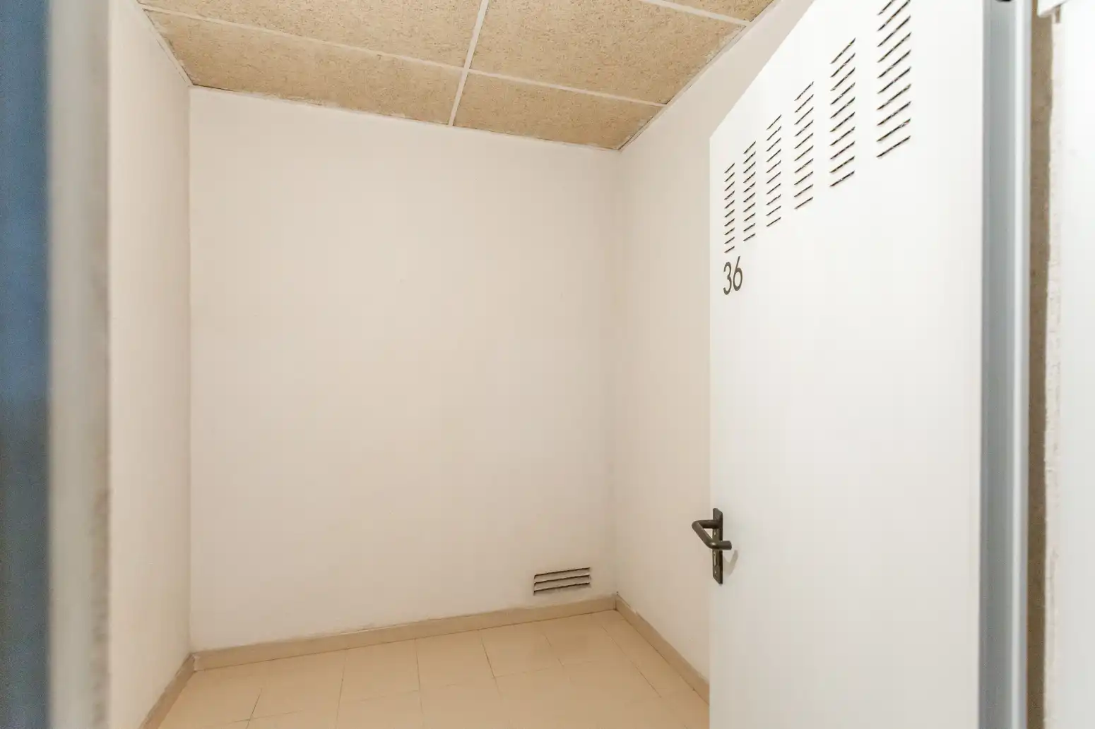 Piso en venta en  Pamplona / Iruña con Calefacción, Jardín privado y Parquet