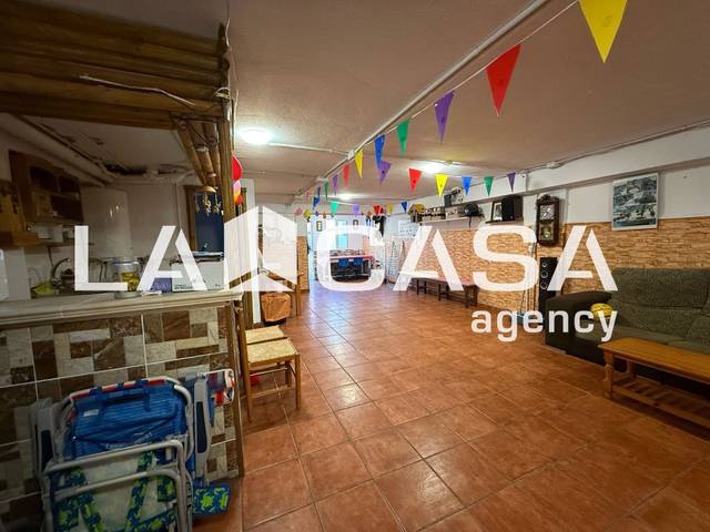 Casa adosada en Venta en Cerros de Montequinto